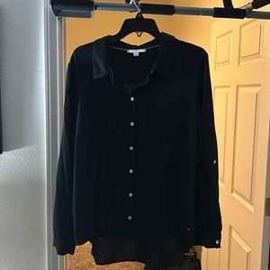 Women’s Tommy Hilfiger black core blouse. Button up long sleeve.
